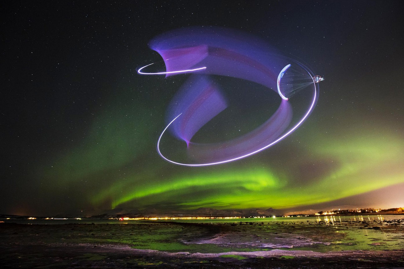 Entre auroras boreales con paramotor Horacio Llorens y su mágico vuelo en Noruega.